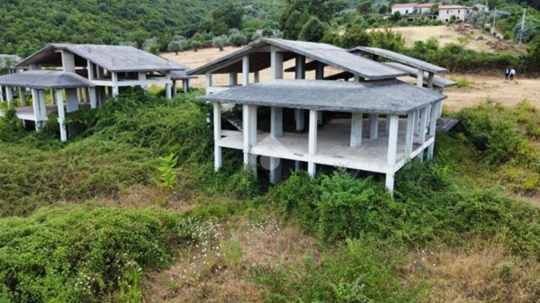 casa indipendente in vendita a Cassino in zona Caira