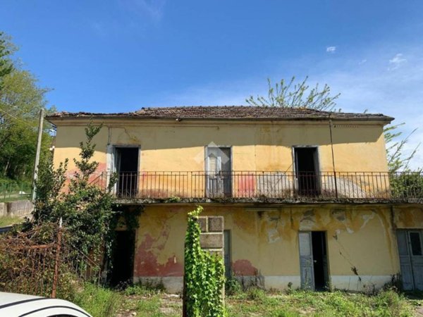 casa indipendente in vendita a Cassino