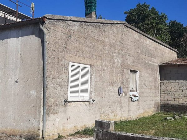 casa indipendente in vendita a Cassino
