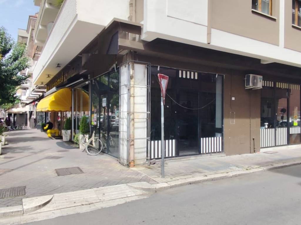 negozio in vendita a Cassino