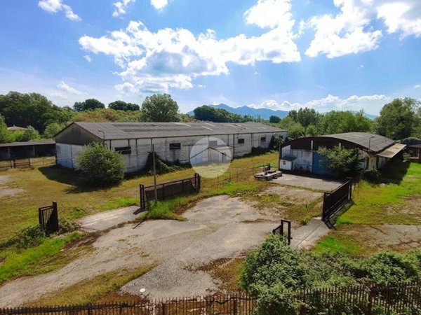 locale commerciale in vendita a Cassino in zona Sant'Angelo in Theodice
