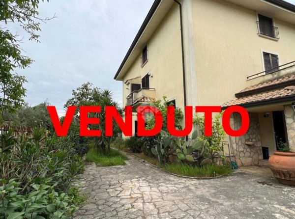 casa indipendente in vendita a Cassino