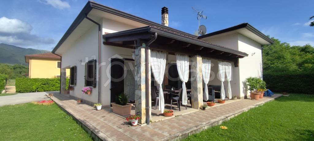 casa indipendente in vendita a Cassino
