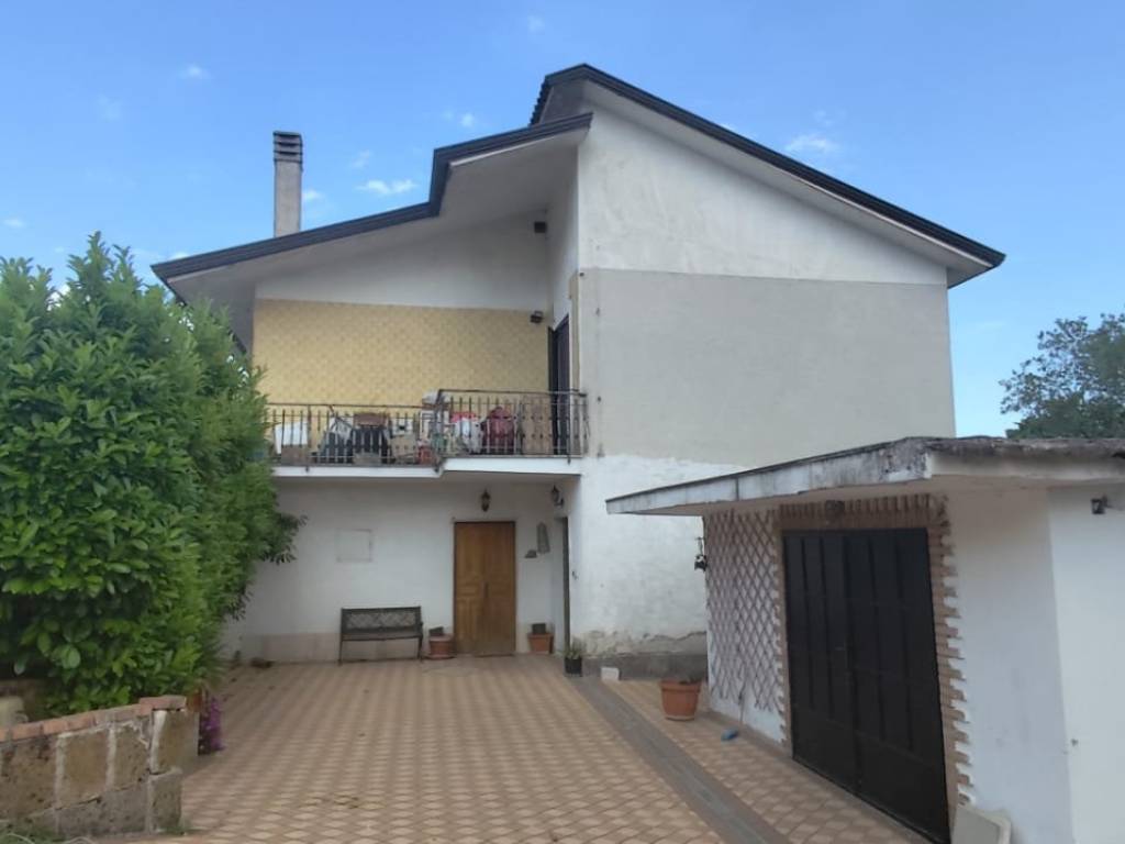 casa indipendente in vendita a Cassino