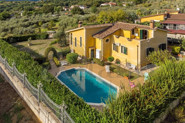 casa indipendente in vendita a Cassino in zona Montecassino