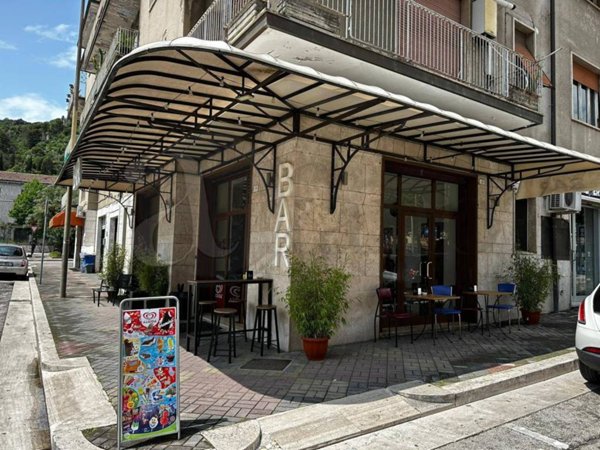 negozio in vendita a Cassino
