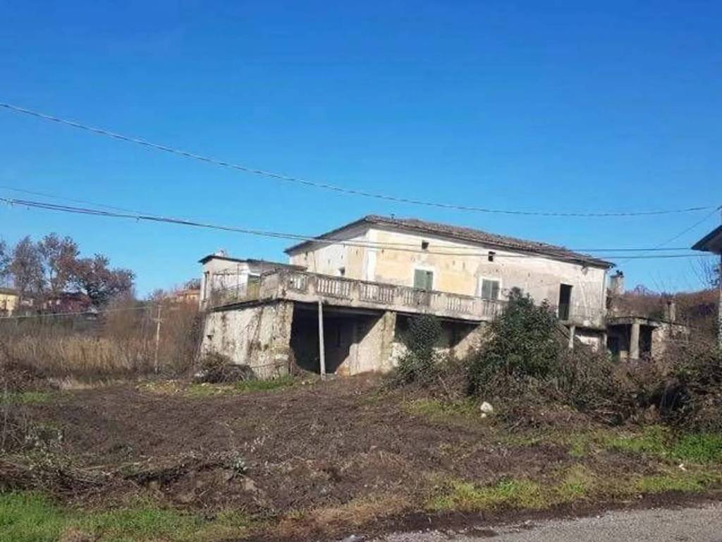 casa indipendente in vendita a Cassino in zona Montecassino