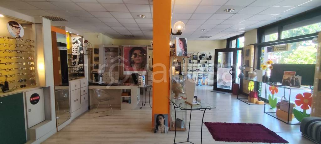 negozio in vendita a Cassino