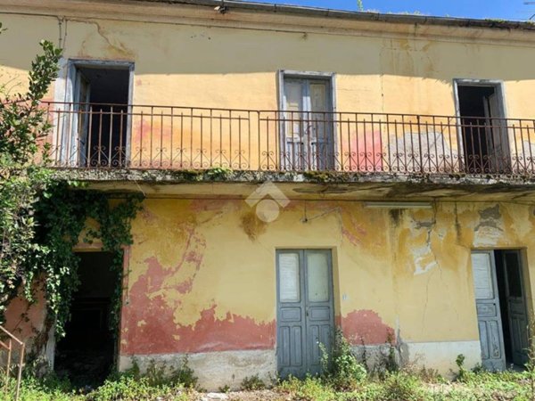 casa indipendente in vendita a Cassino