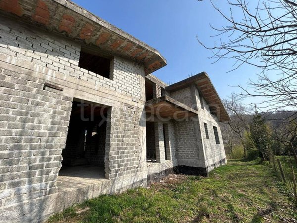 casa indipendente in vendita a Cassino