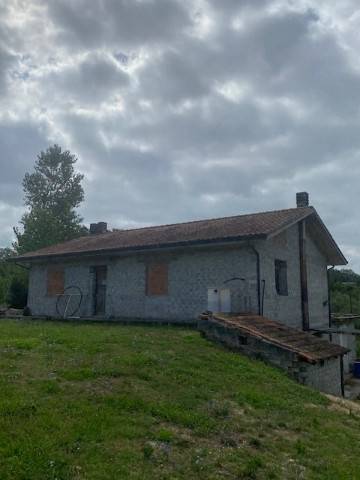 casa indipendente in vendita a Cassino