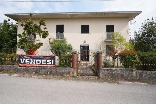 casa indipendente in vendita a Cassino