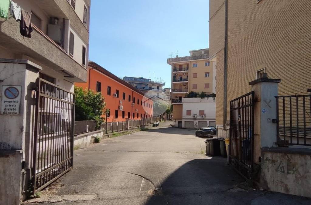 locale commerciale in vendita a Cassino