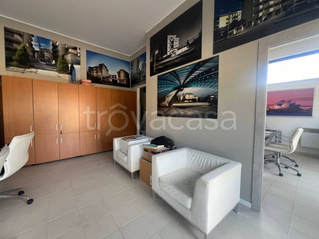 negozio in vendita a Cassino