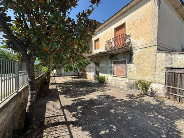 casa indipendente in vendita a Cassino in zona San Pasquale