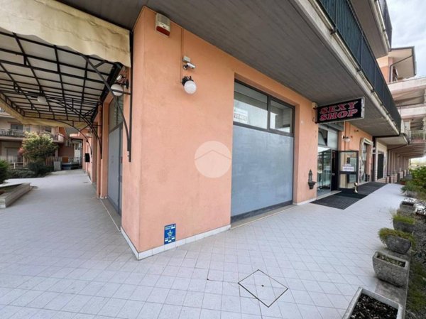 negozio in vendita a Cassino