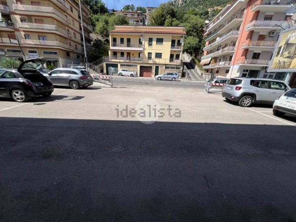 locale commerciale in vendita a Cassino