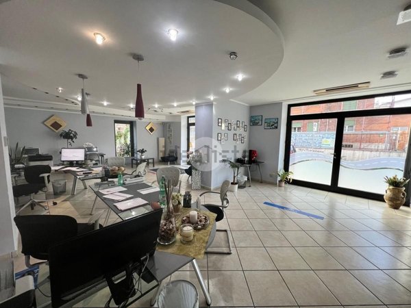 locale commerciale in vendita a Cassino