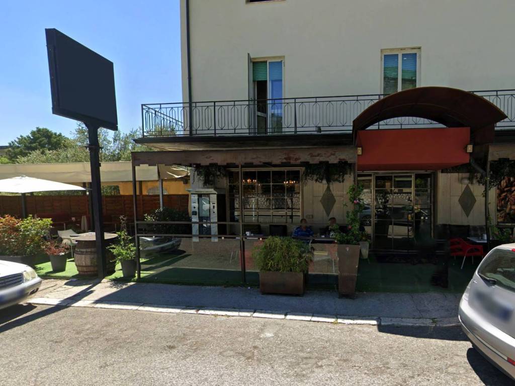 negozio in vendita a Cassino