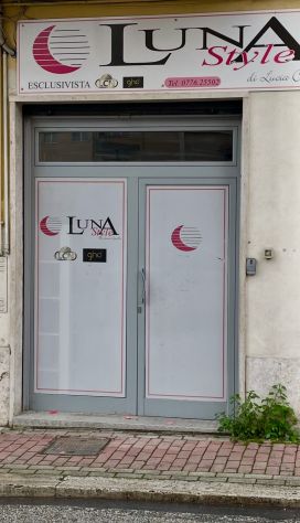 negozio in vendita a Cassino