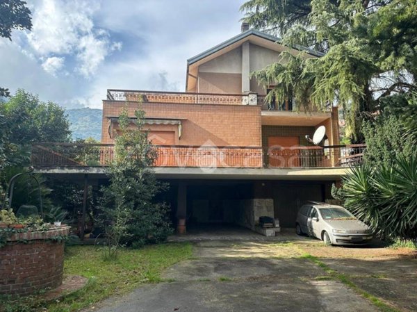 casa indipendente in vendita a Cassino