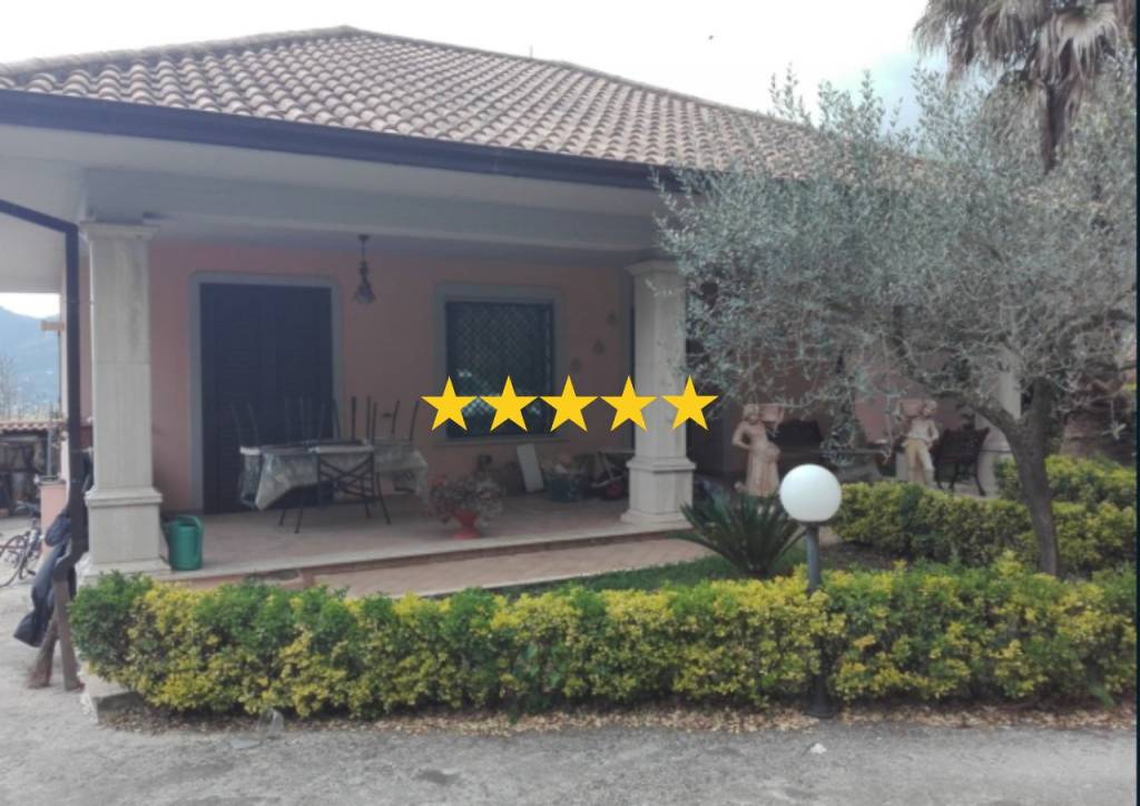 casa indipendente in vendita a Cassino