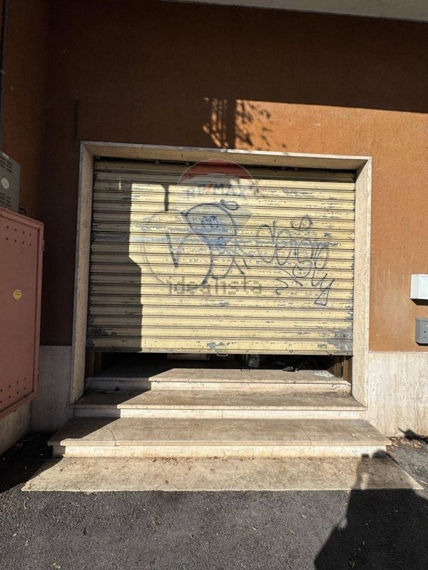 locale commerciale in vendita a Cassino