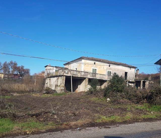 casa indipendente in vendita a Cassino in zona Montecassino