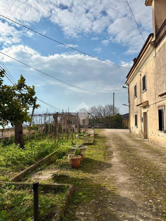 casa indipendente in vendita a Cassino