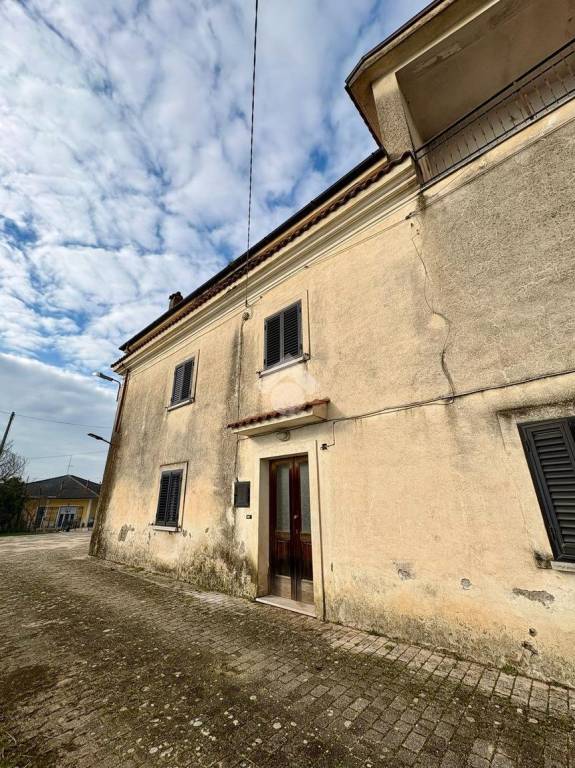 casa indipendente in vendita a Cassino
