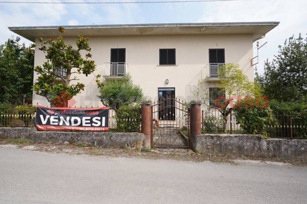 casa indipendente in vendita a Cassino in zona San Pasquale