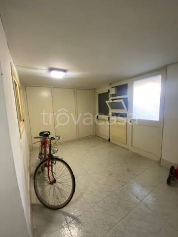 locale commerciale in vendita a Cassino