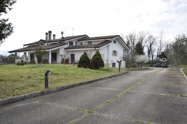 casa indipendente in vendita a Cassino in zona Sant'Angelo in Theodice