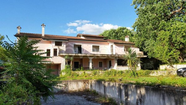 casa indipendente in vendita a Cassino in zona San Pasquale