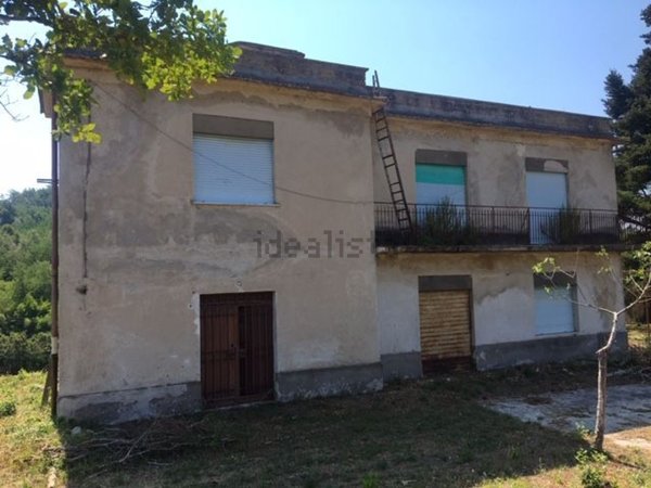 casa indipendente in vendita a Cassino