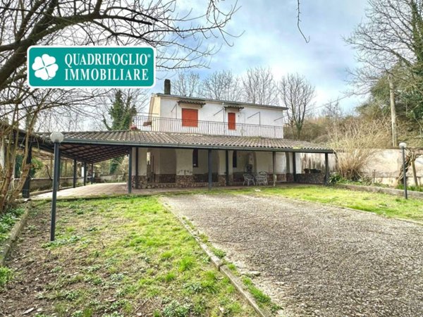 casa indipendente in vendita a Cassino in zona Sant'Angelo in Theodice