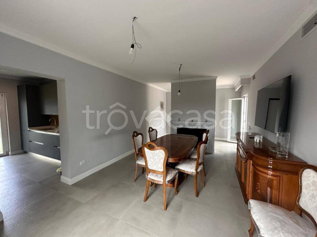 casa indipendente in vendita a Cassino