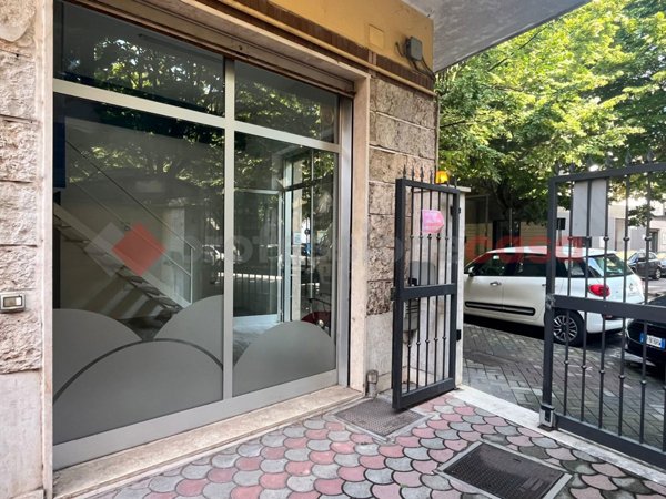 locale commerciale in vendita a Cassino