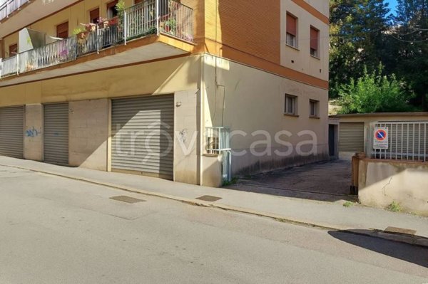 negozio in vendita a Cassino