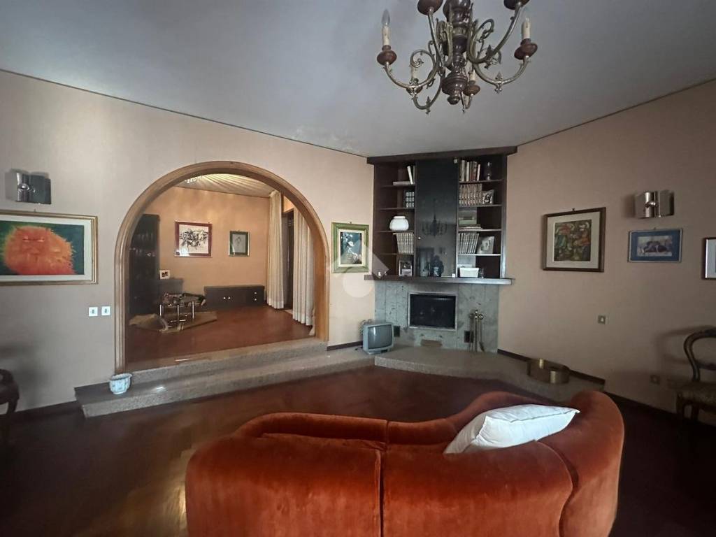 casa indipendente in vendita a Cassino