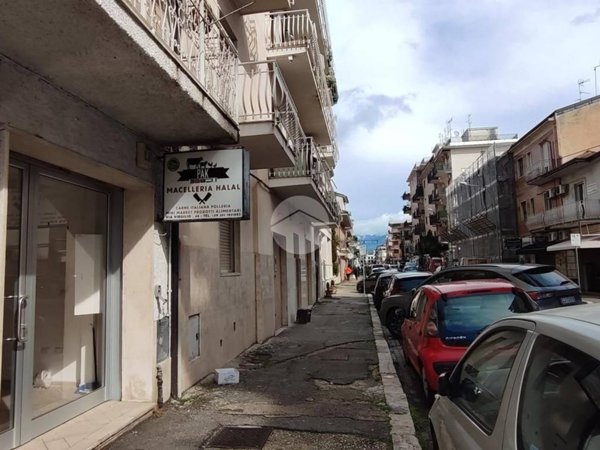 negozio in vendita a Cassino