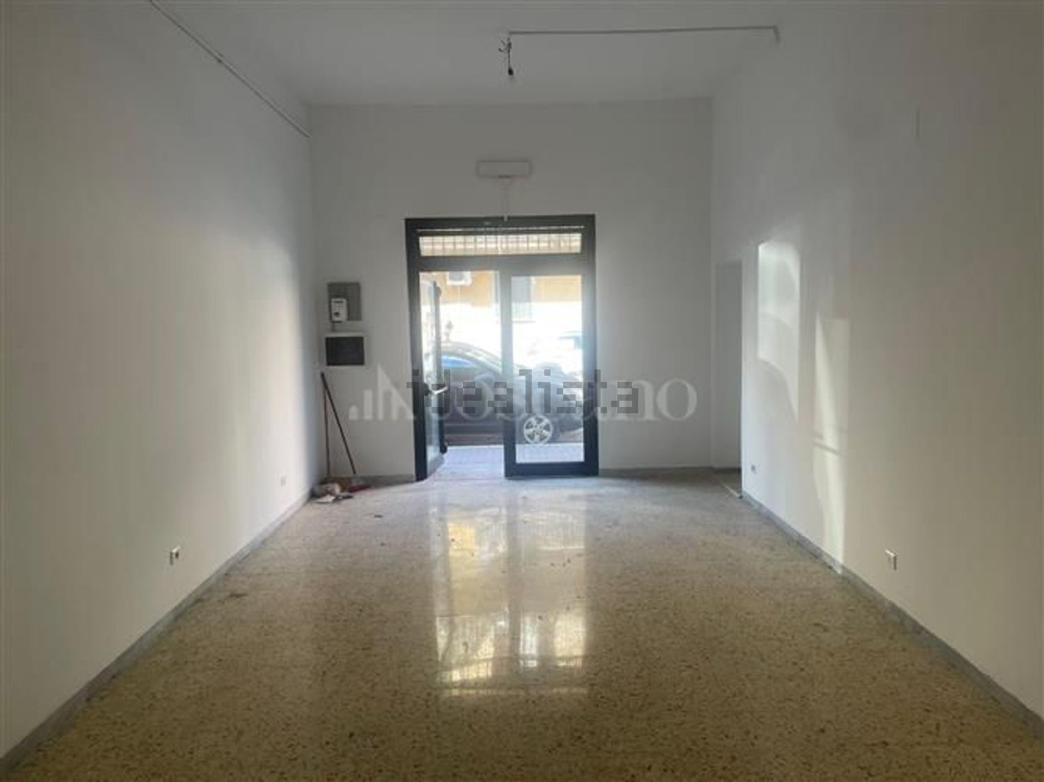 locale commerciale in vendita a Cassino