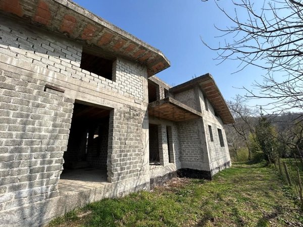 casa indipendente in vendita a Cassino in zona San Pasquale