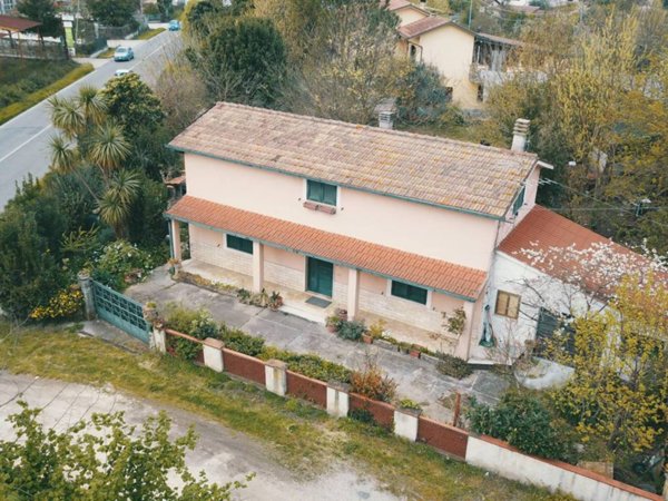 casa indipendente in vendita a Cassino