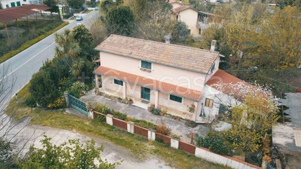 casa indipendente in vendita a Cassino