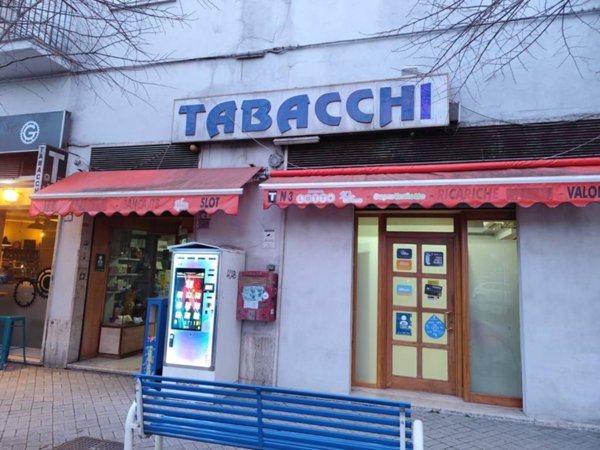 negozio in vendita a Cassino