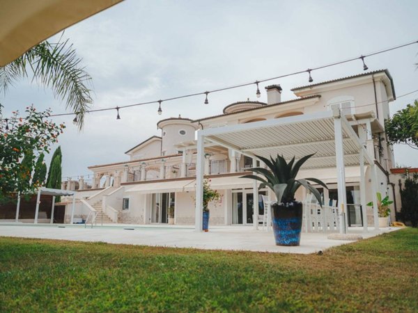 casa indipendente in vendita a Cassino in zona Sant'Angelo in Theodice