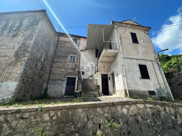 appartamento in vendita a Cassino in zona Caira