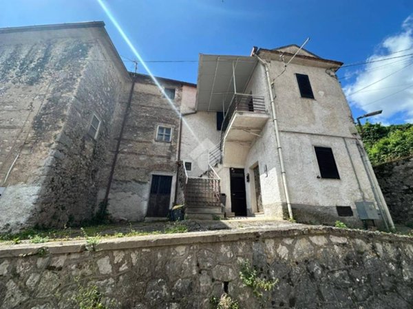appartamento in vendita a Cassino in zona Caira