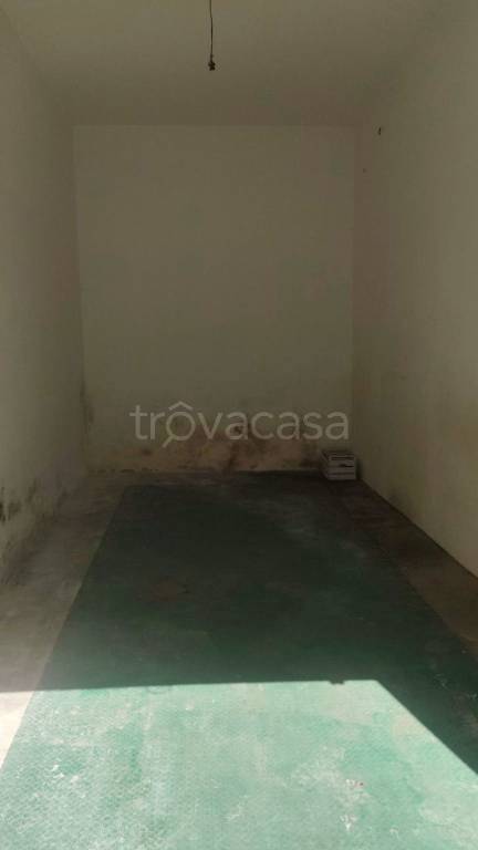 locale di sgombero in vendita a Cassino